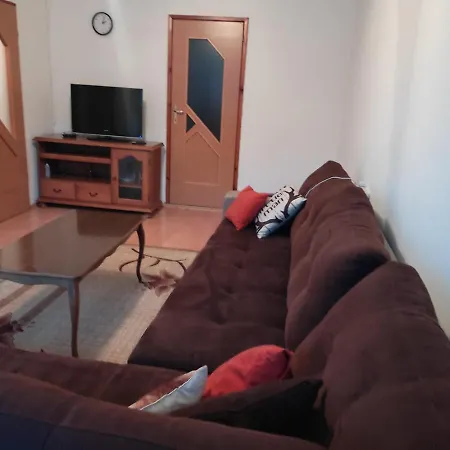 Laura Apartment *